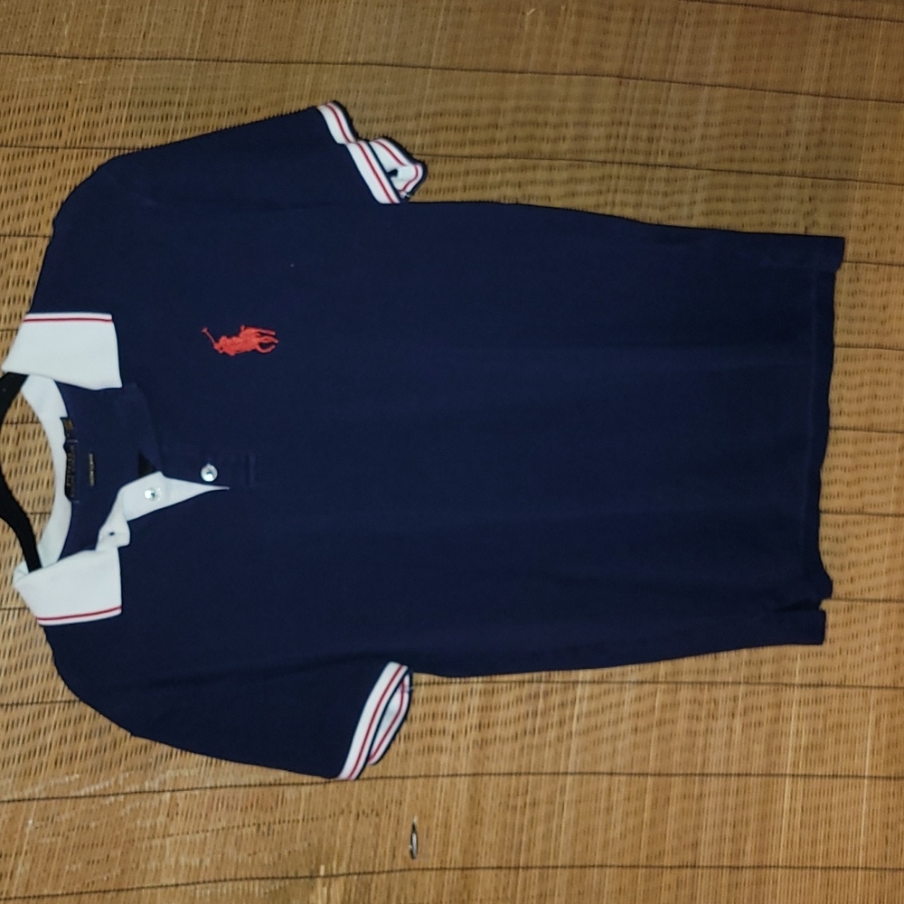 Polo Ralph Lauren. Women's big logo polo. Size Medium.